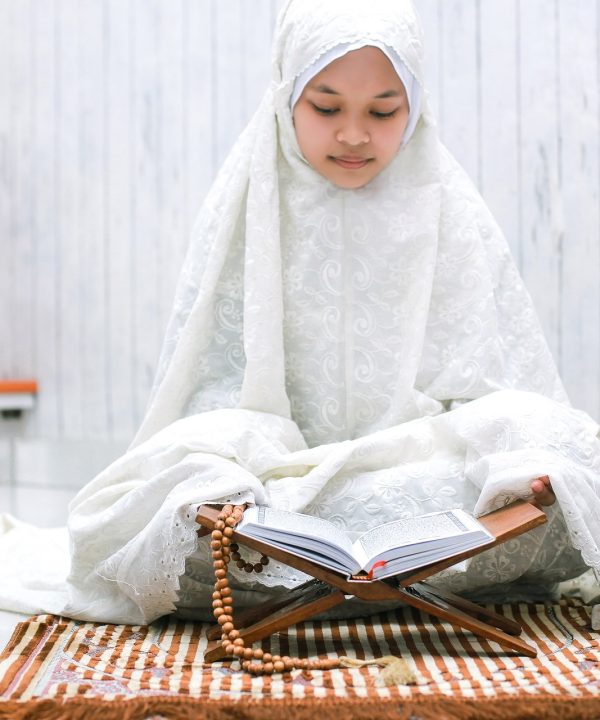 mulim-woman-reading-quran-2021-09-01-02-47-28-utc-min.jpg